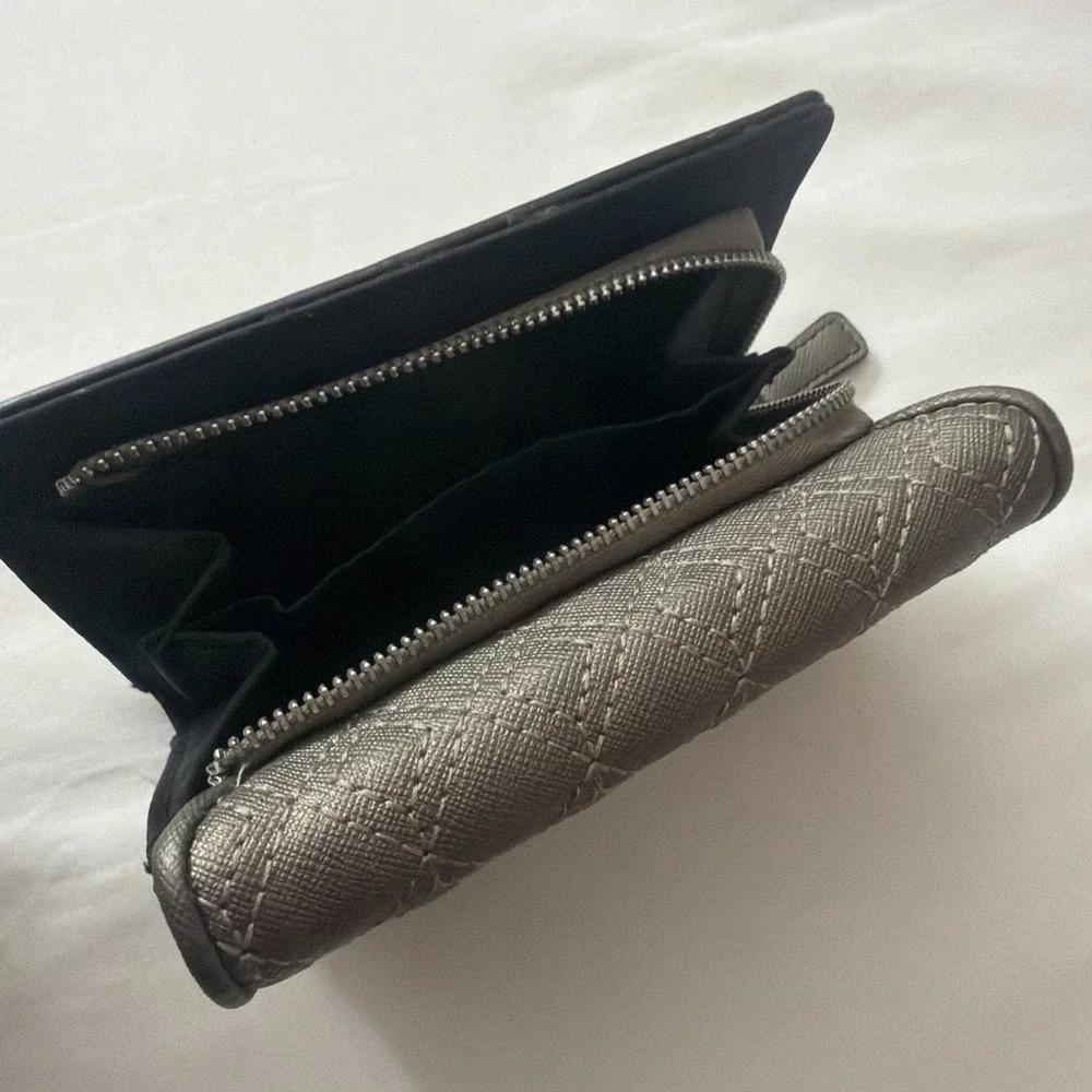 Liz Claiborne Wallet Envelope Clutch Silver Cute Purse Clutch‎ Wallets Women's